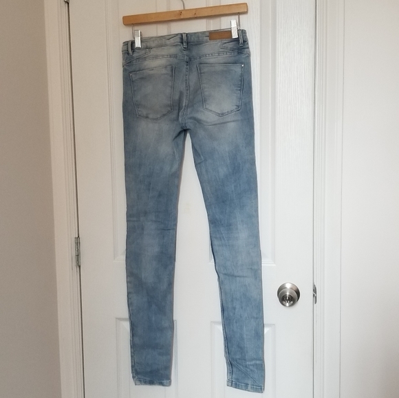BOGO50 - Zara Premium skinny denim - Picture 2 of 3